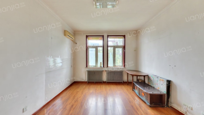 合作里二手房实景图