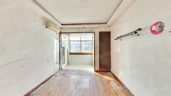 王场新村二手房实景图