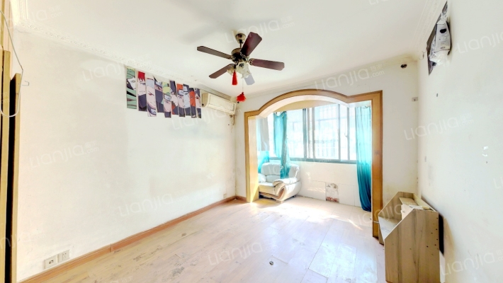 金桥路530弄二手房实景图