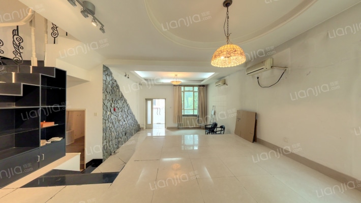 翠湖别墅D区二手房实景图