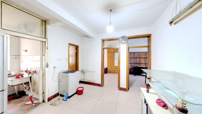 化肥四区二手房实景图