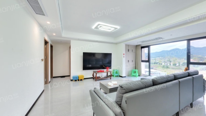 融创云湖十里E区二手房实景图