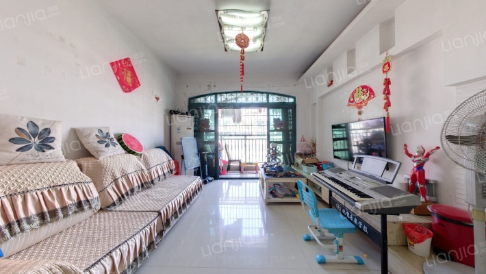 荣泰河庭二手房实景图