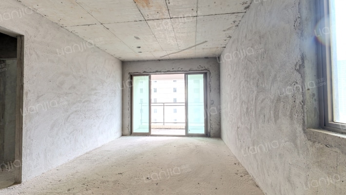 东信新天华府二手房实景图