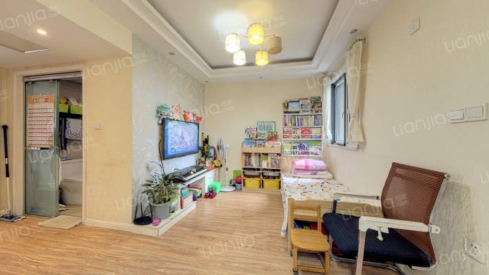 郡枫绿园东区二手房实景图