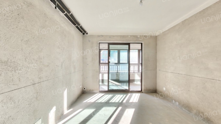 乐富强湖光秋色花园二手房实景图