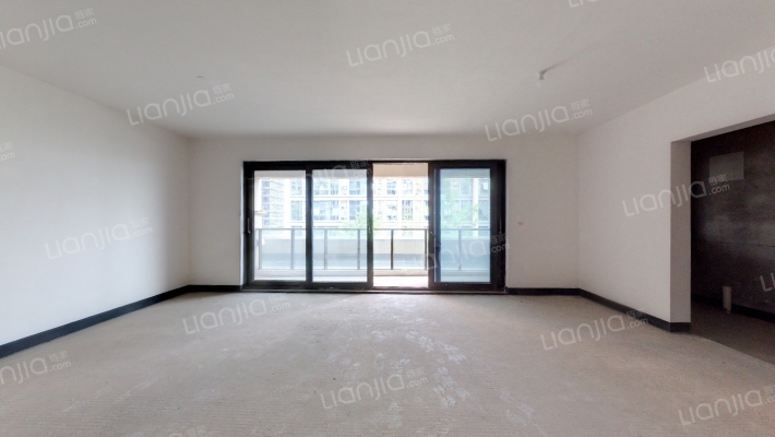 融创缇香榭A区二手房实景图