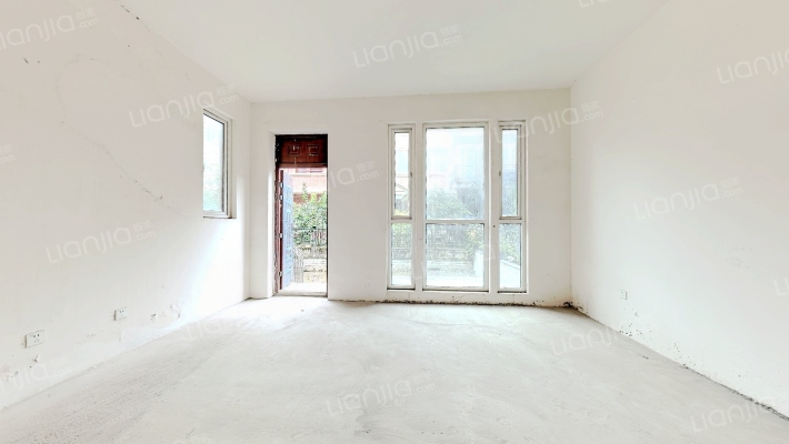 英伦半岛二手房实景图