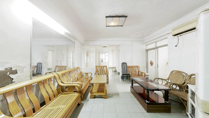 广西外经贸大院二手房实景图