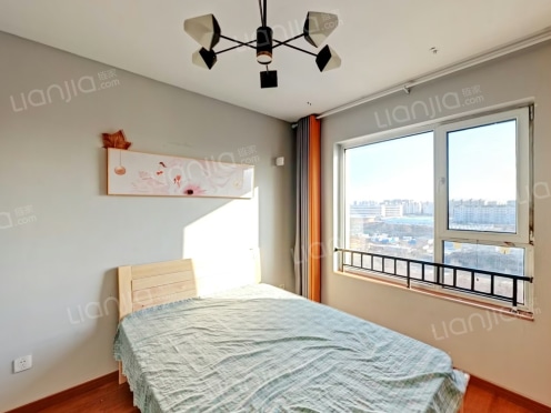 整租·绿地香颂 4室1厅 南/北