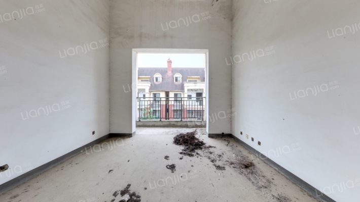 金顿小镇裕丰苑二手房实景图