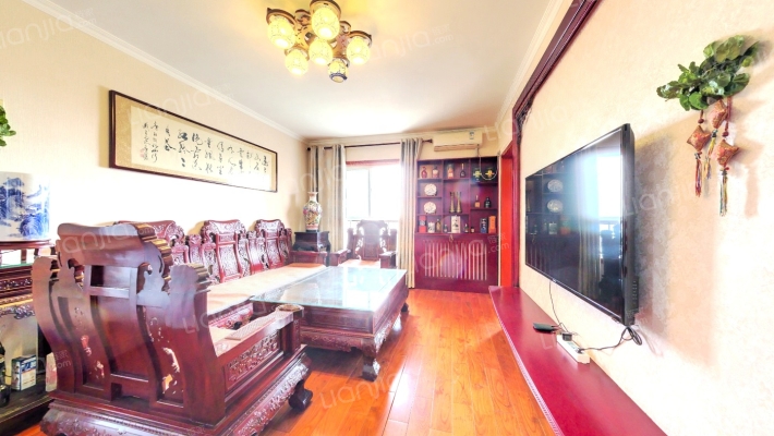 学院国际二手房实景图