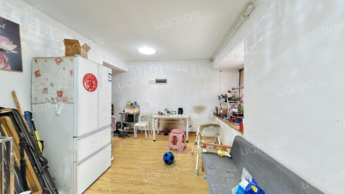 山河苑二手房实景图