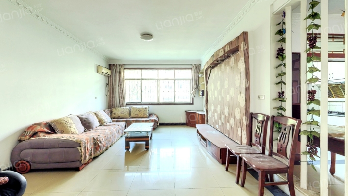 丹青苑B区二手房实景图