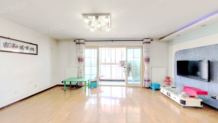 普罗旺斯二手房实景图