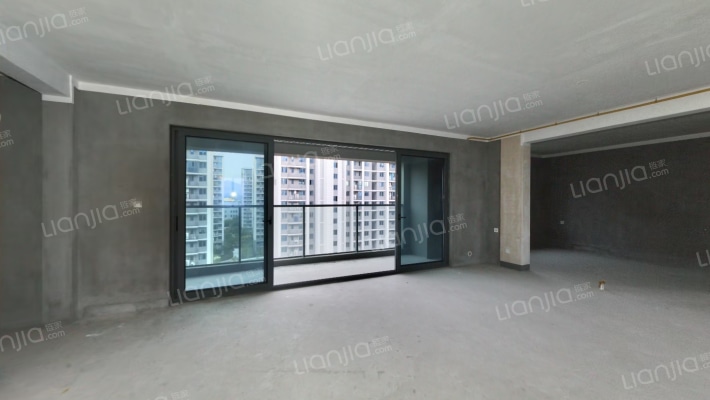 时代云图里二手房实景图