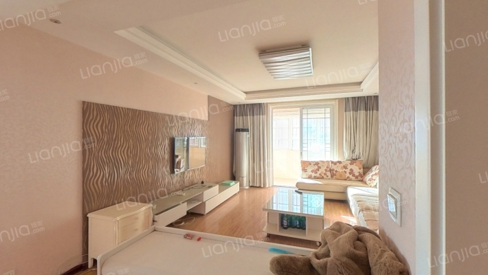 春光金世纪小区二手房实景图