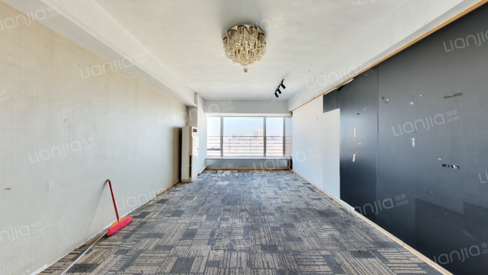 美嘉广场二手房实景图