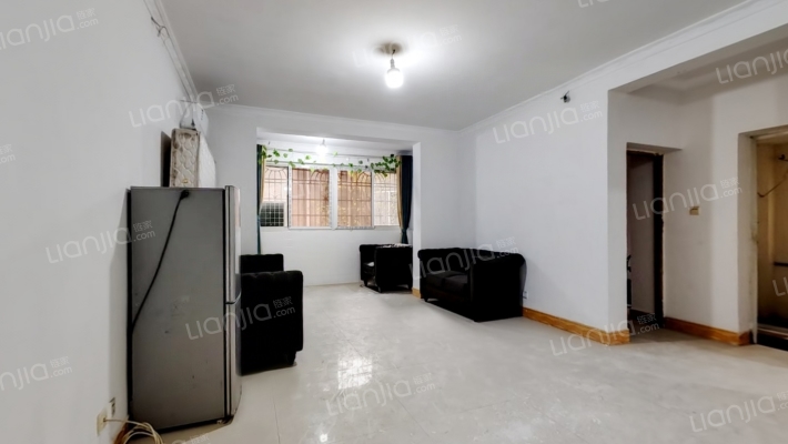 岳阳神驰保养厂家属区二手房实景图