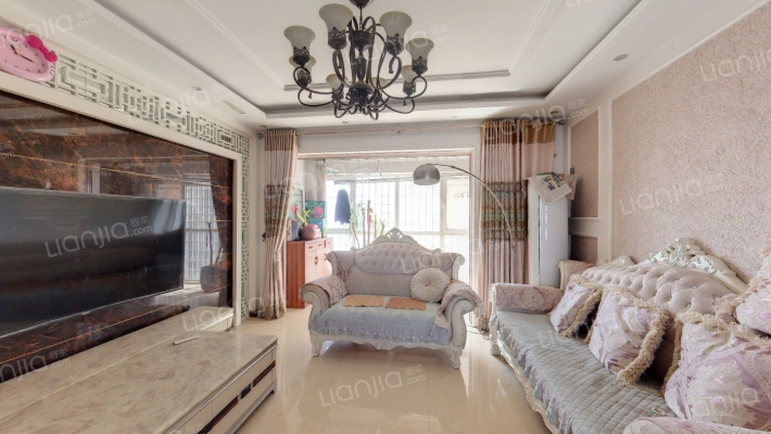 塞纳左岸二手房实景图