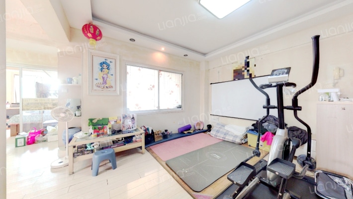 泰山名座二手房实景图