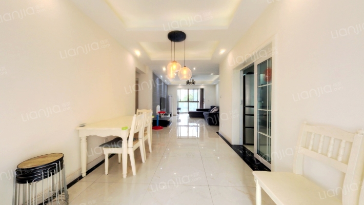 水岸花都院墅二手房实景图