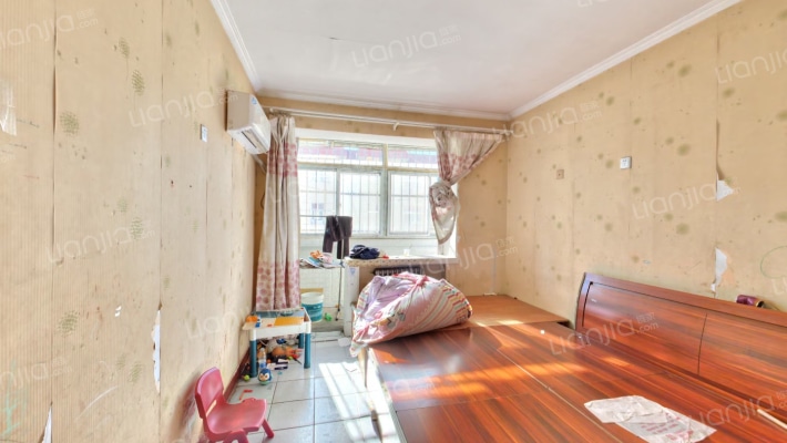 传输局宿舍二手房实景图