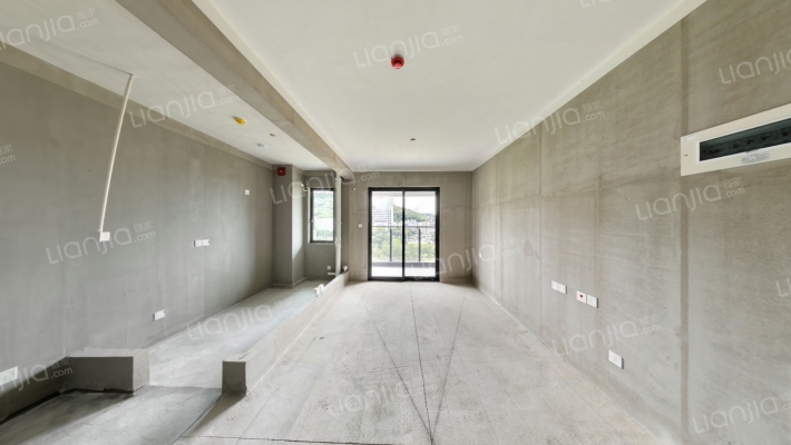 中建和萃雅居二手房实景图