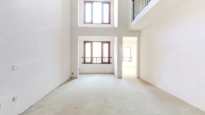 鸿坤理想尔湾二手房实景图