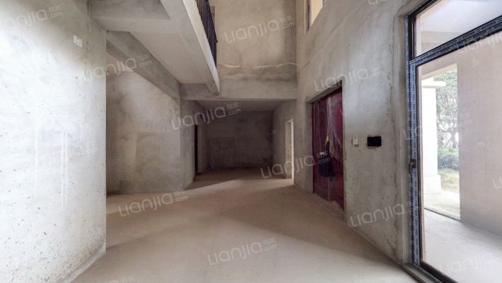 华美翡丽山三期二手房实景图