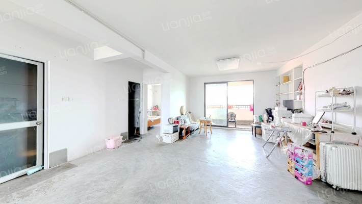 荣盛观湖景园二手房实景图