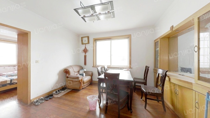 万国新村二手房实景图