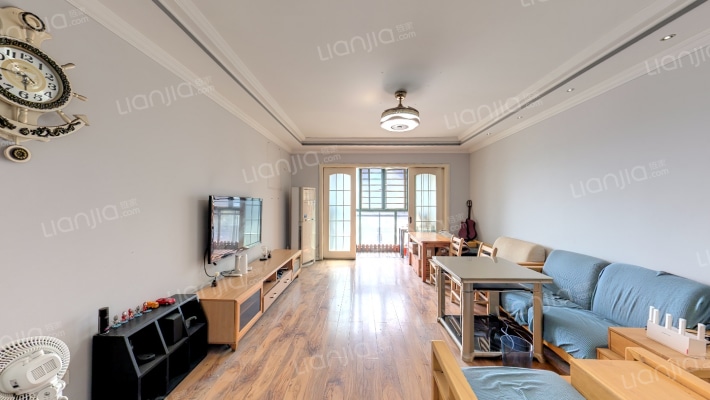 滨江金座二手房实景图