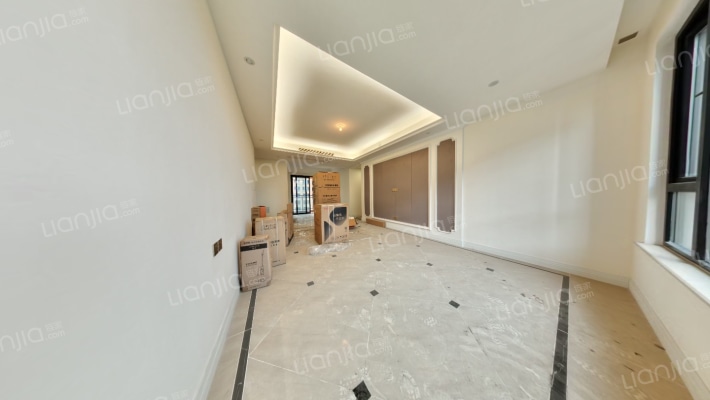 和裕晶河湾二手房实景图