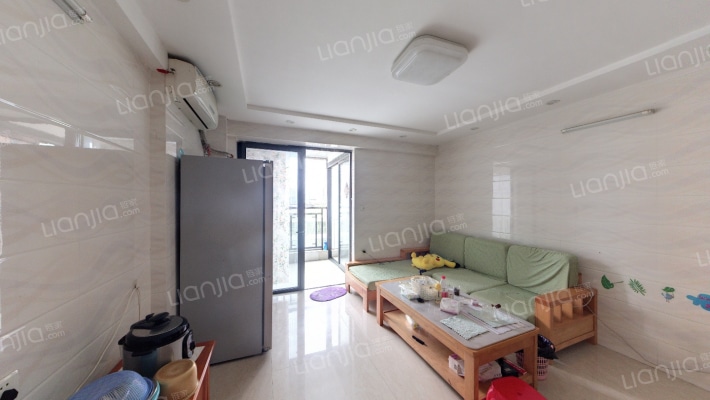 名扬世纪广场二手房实景图