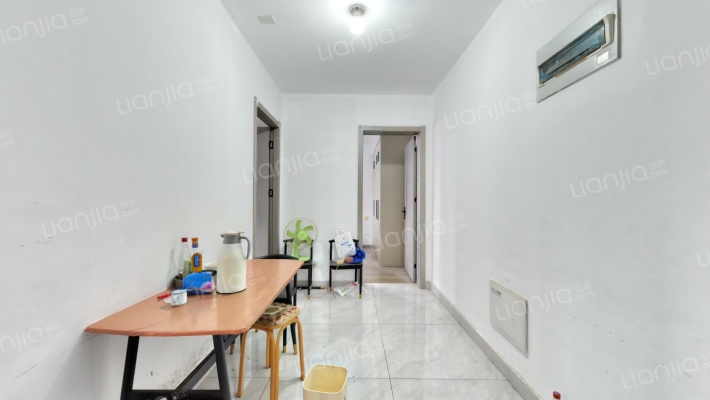 兴南华庭东区二手房实景图