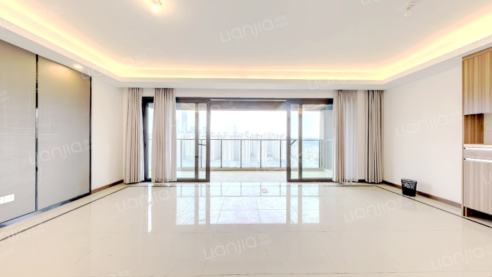 融创九樾府C区二手房实景图