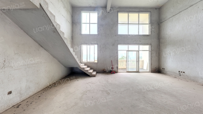 半岛荔园二手房实景图