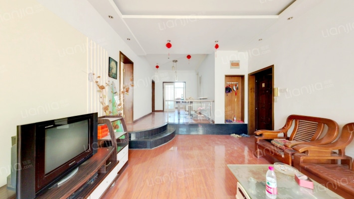 九亩地二手房实景图