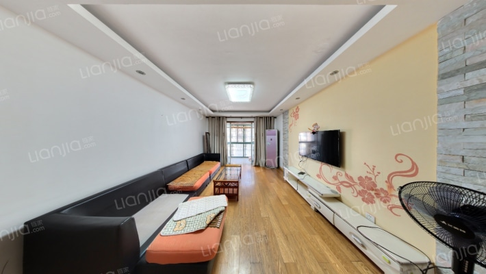 尚东国际花苑二手房实景图