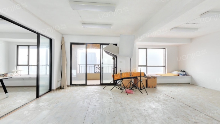 艺秀园二手房实景图