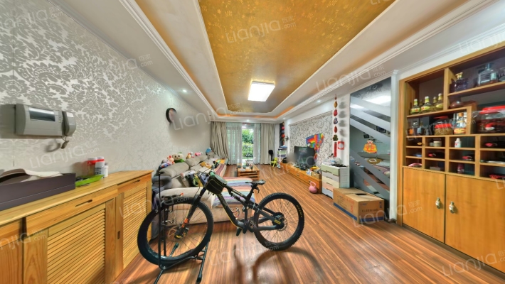 水岸名都二手房实景图