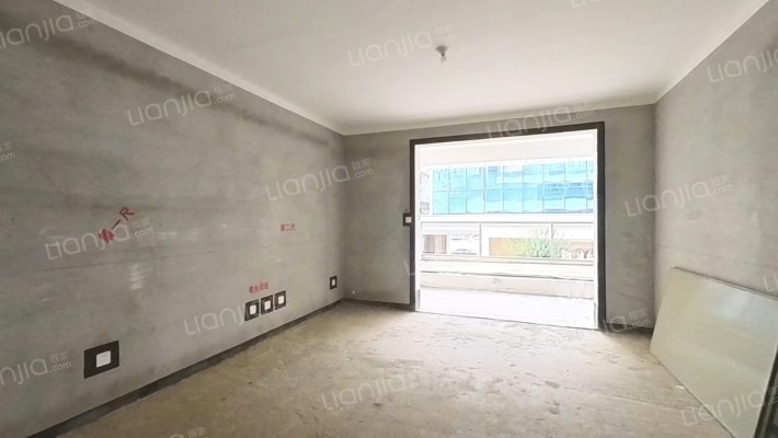 上境绿地南苑二手房实景图