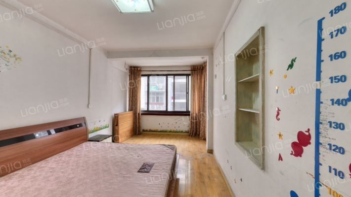 开屏里社区二手房实景图