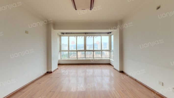 佳隆小区二手房实景图