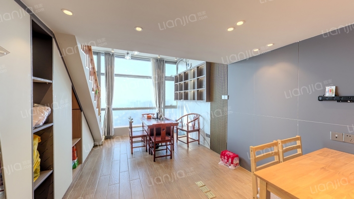 联泰滨江中心二手房实景图