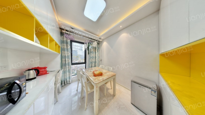 证大大拇指广场二手房实景图