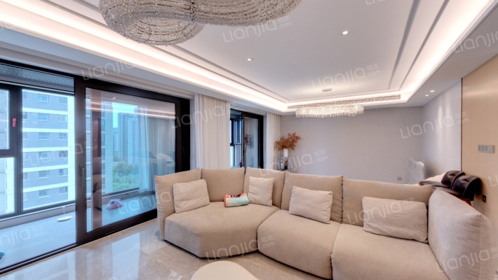 万科翡翠国宾B地块二手房实景图