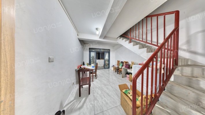 龙兴花苑二手房实景图