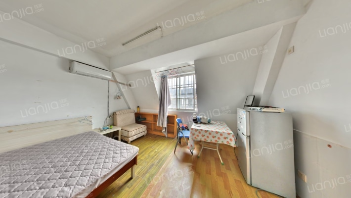 莱茵小镇二手房实景图